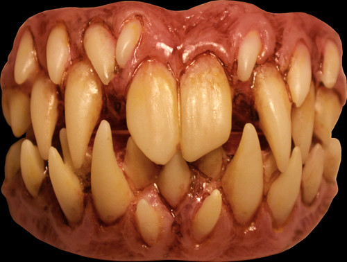 Stephen King - IT Fang Teeth